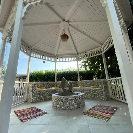 Guest house Timona 4*